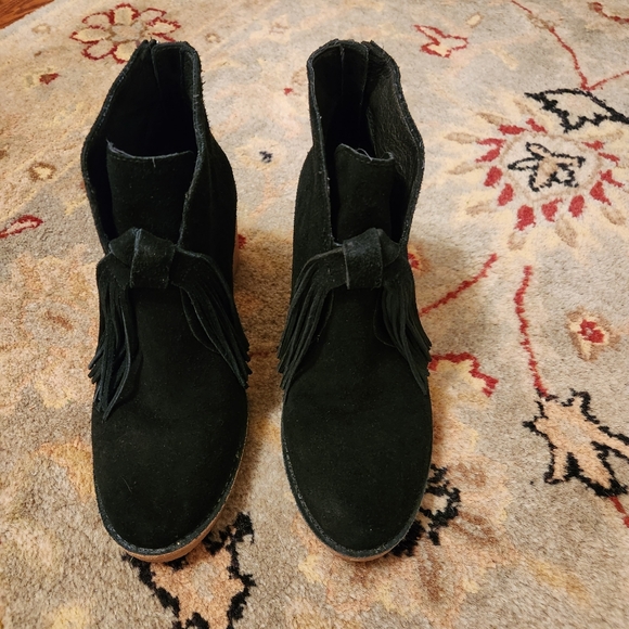 Ugg black suede Corin booties with fringe size 7 - Picture 2 of 8